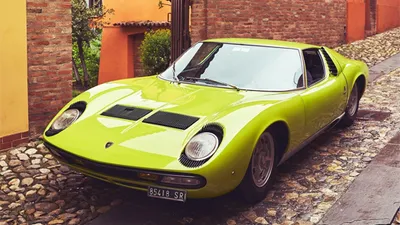 Lamborghini Puzzle Mania: Miura P400 Jigsaw Challenge